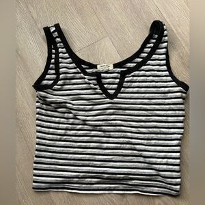 Heart & Hips stripped crop top sz large